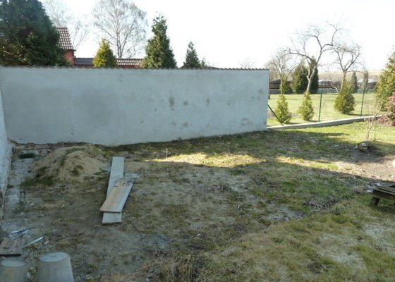 Renovace fasády, zhotovení plotu, zámkové dlažby, pergola