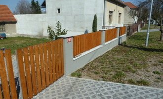 Renovace fasády, zhotovení plotu, zámkové dlažby, pergola