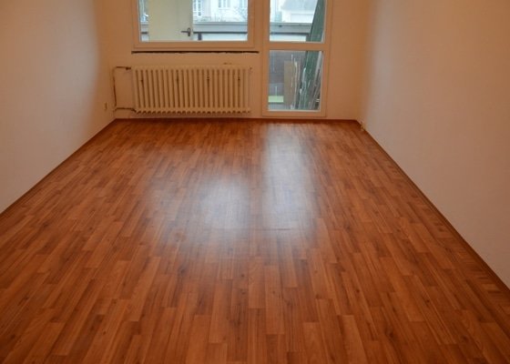 Položení PVC 30 m2 + olištování