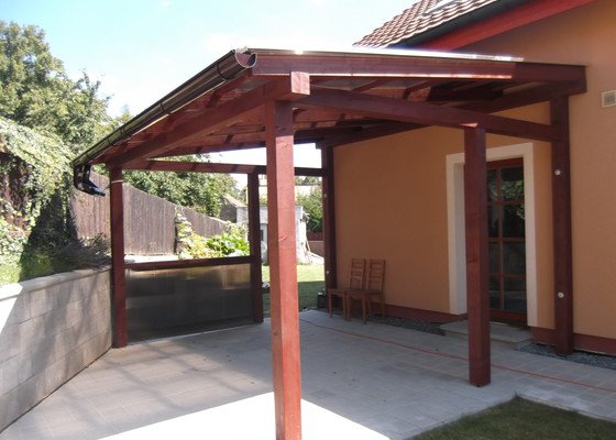 Pergola s polykarb. střechou