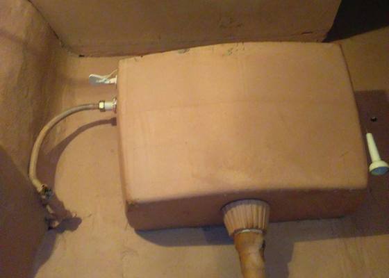 Výměna regulačního ventilu spojovací hadice pro wc nádržku