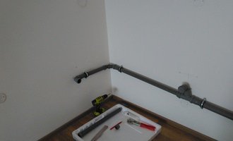 Instalaterske provedeni pripravy na instalaci kuchyne