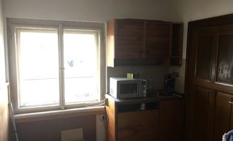 Částečná rekonstrukce bytu ca. 30 m2 - činžovní vila - stav před realizací