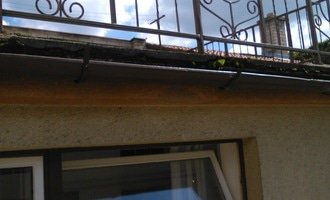 Zatéká přes balkon(terasu) na obytnou část - stav před realizací