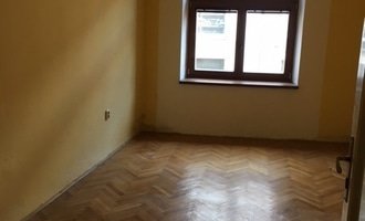 Broušení parket 56m2+ olej/vosk povrch + nové lišty okolo stěn - stav před realizací