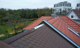 Kanadský šindel oprava hřebene 1,5m - stav před realizací