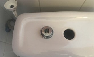 Výměna vypouštěcího ventilu wc - stav před realizací