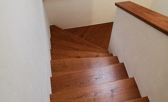 Dřevěné nášlapy na schody