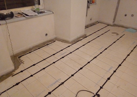 Elektrické podlahové vytápění v komerčním prostoru 50M2