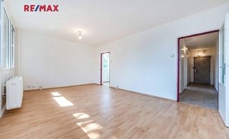 Nové rozvody elektřiny v bytě 55 m² (Praha, Strašnice) - stav před realizací