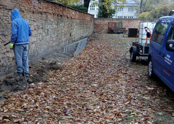 Generální rekonstrukce památkově chráněné zdi