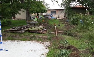 Demolice plotu + demolice stropu starého septiku