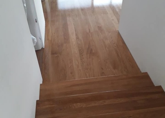 Renovace dřevěné podlahy