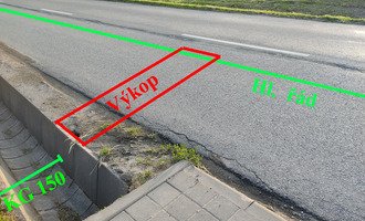 Výkop a napojení kanalizace - stav před realizací