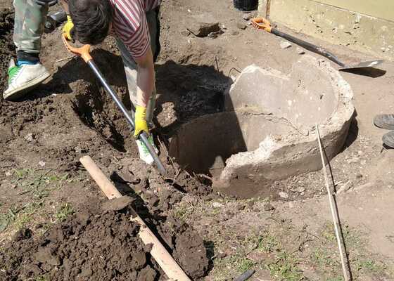 Oprava vrchní skruže + čištění studny