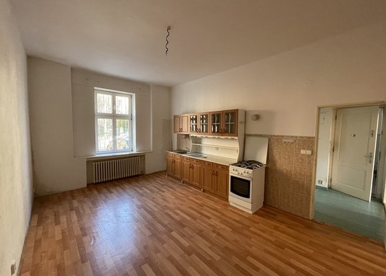 Renovace bytu 2kk (stěny, podlaha)