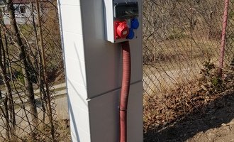 Výstavba a připojení elektrického pilíře a rozvaděče