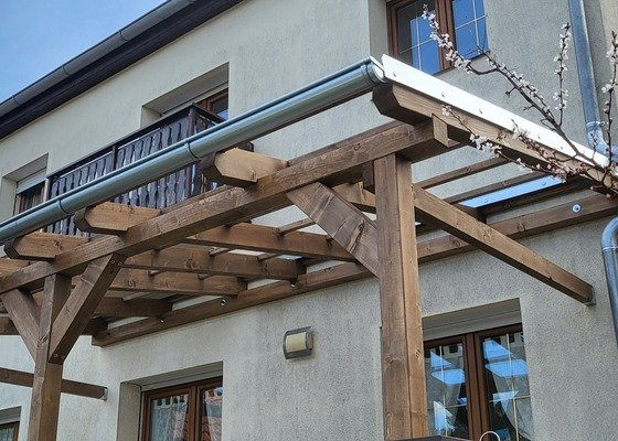 Pergola na terasu