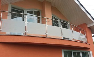 Hliníkové zábradlí na balkony