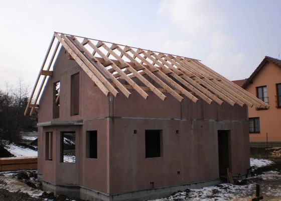 Střecha na novostavbě rodinného domu