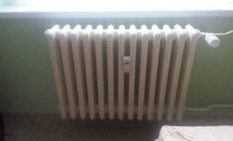 Otočení ventilu na radiátoru ústředního topení - stav před realizací