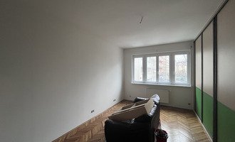 Malování bytu, 4 místnosti, 80 m²