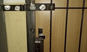 Mříže na dveře
