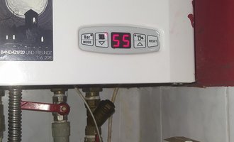 1) kontrolu/čištění/revizi karmy Junkers a 2) instalaci externí expanzní nádoby do tole Protherm - stav před realizací