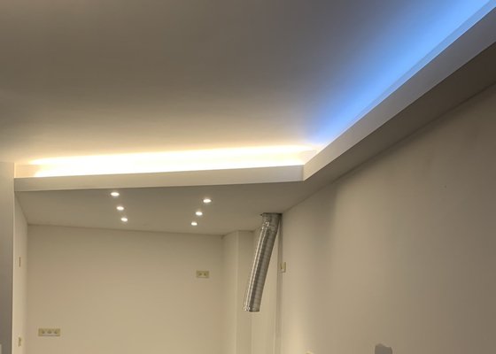 Sádrokartonový podhled a římsa pro LED pásek