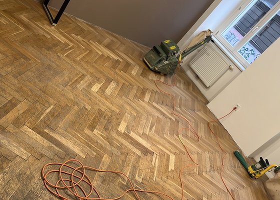 Renovace parket, malby stěn