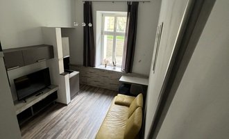 Malování bytu, 1 místnost, 20 m² - stav před realizací