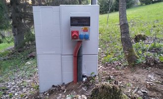 Připojení zásuvkové skříně na elektroměrový rozvaděč