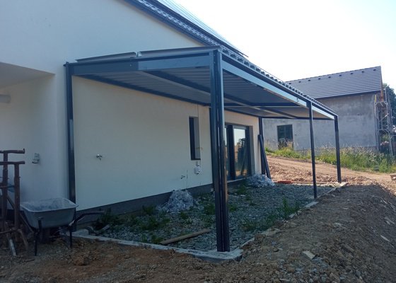 Bioklimatická ocelová pergola 3,2 x 9,3m