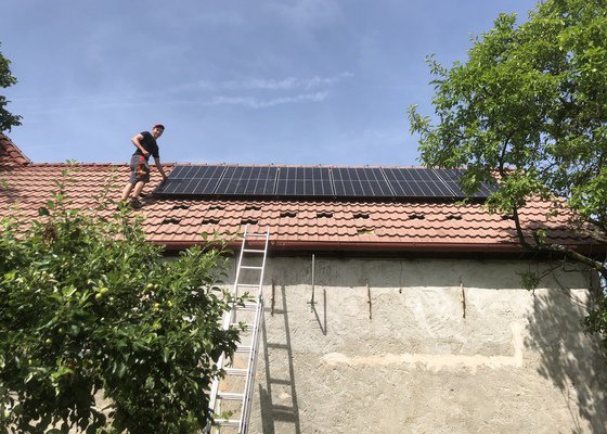 Montáž fotovoltaického ohřevu TUV