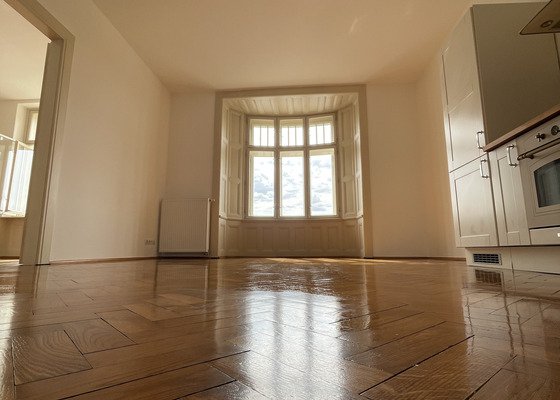 Krásný byt na Řašínově nábřeží 90m2