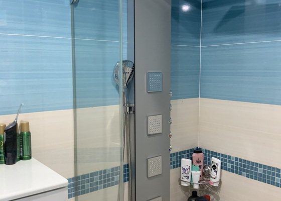 Výměna sprchového panelu