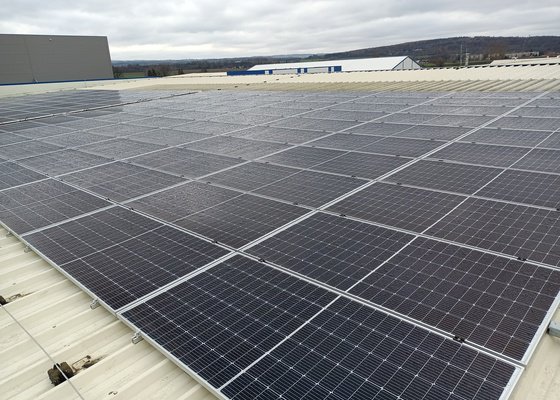 FVE s bateriovým úložištěm 99,9kWp