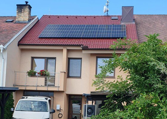 Instalace fotovoltaické elektrárny o výkonu 9,84 kWp