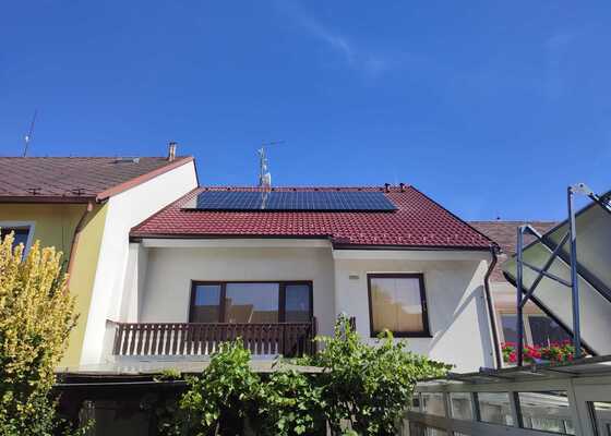 Instalace fotovoltaické elektrárny o výkonu 9,84 kWp