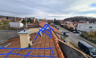 Montáž 8 solárních panelů - případně pouze montáž bez elektrikářské práce - stav před realizací