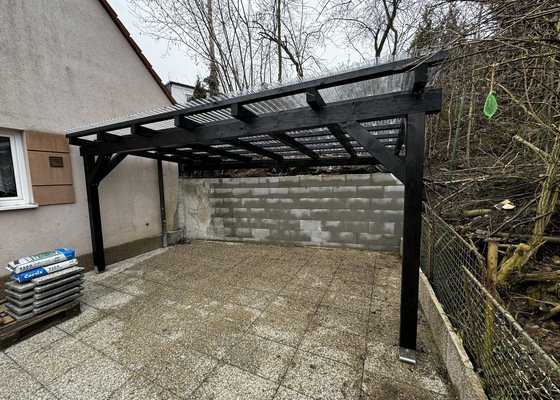 Pergola s polykarbonátem v Plzni