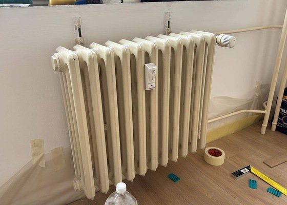 Výměna 4 ks radiátorů v panelovém bytě