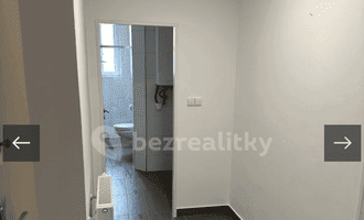 Malování bytu, 3 místnosti, 50 m² - stav před realizací