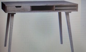 Výroba psacího stolu a políčky - stav před realizací