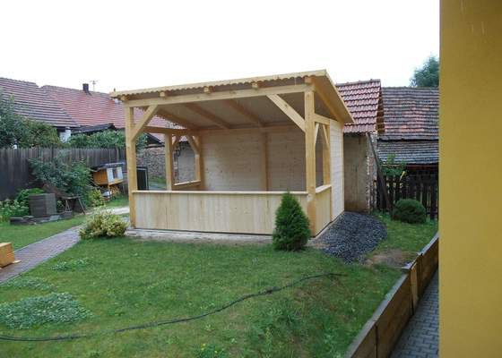 Zastřešená zahradní pergola