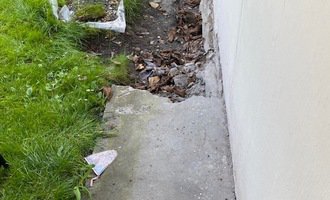 Ruční výkopové práce + drenáž + finální úprava - stav před realizací