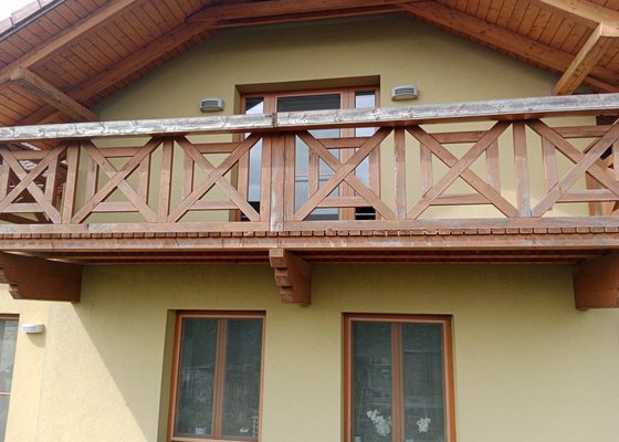 Renovace dřevěných balkonů lazurou