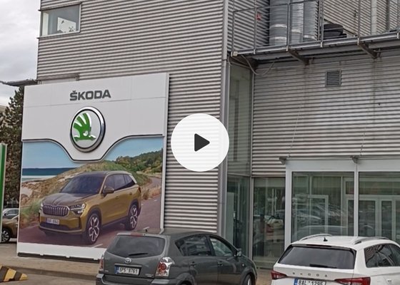 Mytí autosalonu