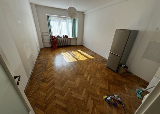 Renovace parketové podlahy 1+kk, Praha 5