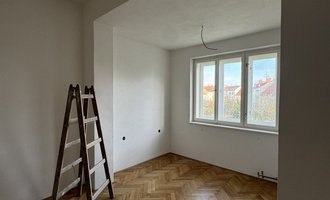 Renovace parketové podlahy